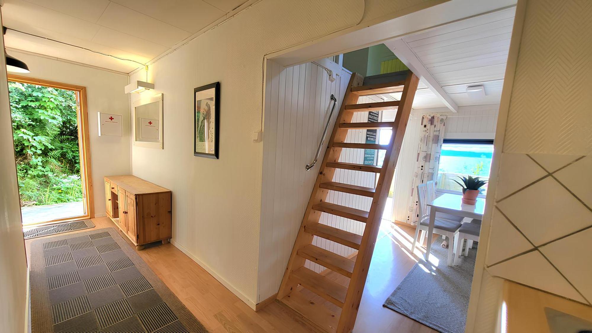 Ocean Side House, Sea View, Free Parking !